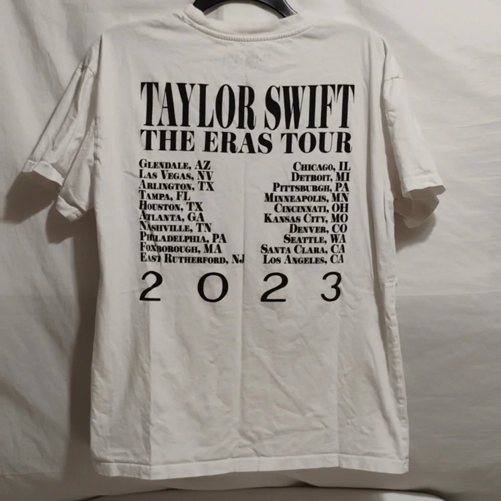 SALE! Authentic Taylor Swift The Eras Tour 2023 Shirt Sz.M (X-67 CRATE) - Picture 6 of 11